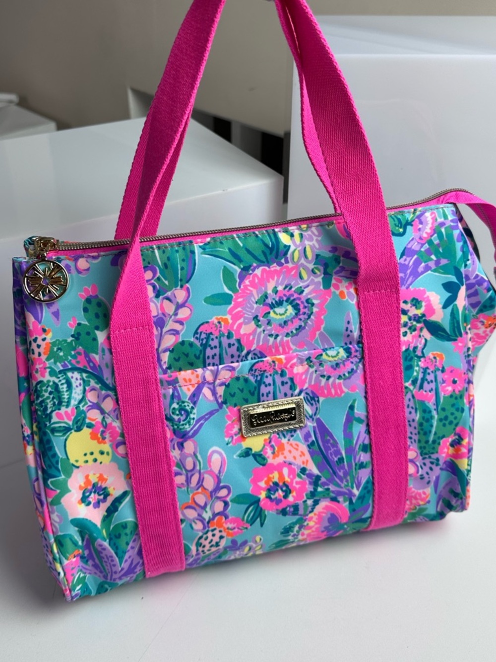 Lilly Pulitzer Cute Insulated Lunch Bag In Me And My Zesty - Picture 9 of 14